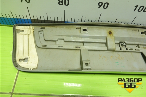 Накладка двери задней левой (после 2012г до 2015г) (7507660120) для Toyota Land Cruiser (200) с 2008г (Ленд Крузер)