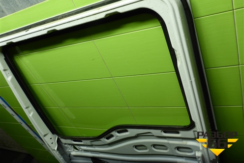 Дверь правая (810626004126) для Sitrak C7H (С7Н)