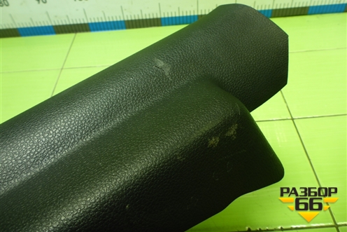 Обшивка стойки задняя нижняя левая (6RU867765) для Volkswagen Polo (седан) с 2010г (Поло)