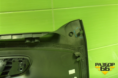 Обшивка двери передней правой под электрику (6RU867012) для Volkswagen Polo (седан) с 2010г (Поло)