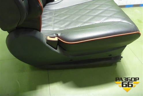 Сиденье левое для Sitrak C7H (С7Н)