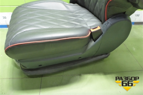 Сиденье правое для Sitrak C7H (С7Н)