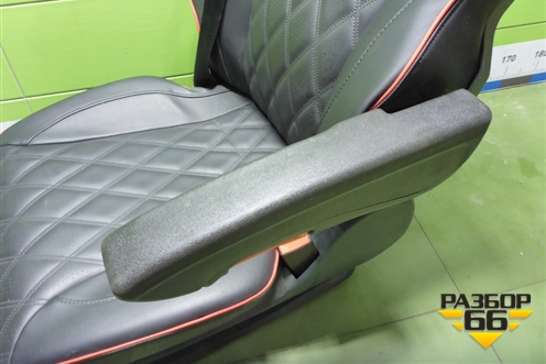 Сиденье правое для Sitrak C7H (С7Н)