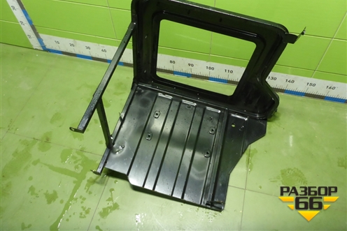 Ящик инструментальный внутри  (левый) (AZ16D257000014) для Sitrak C7H (С7Н)