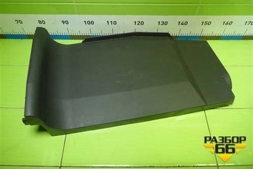 Обшивка в кабину (правая на ящик инструментальный) (AZ16D257000008) для Sitrak C7H (С7Н)