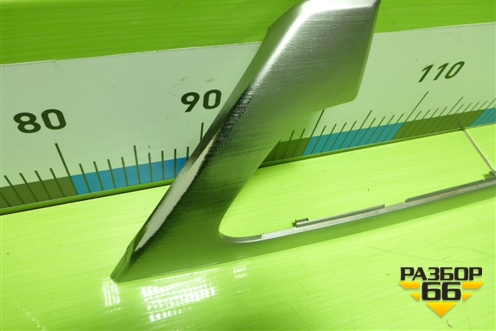 Накладка двери передней левой (на обшивку) (7461160030) для Toyota Land Cruiser (200) с 2008г (Ленд Крузер)