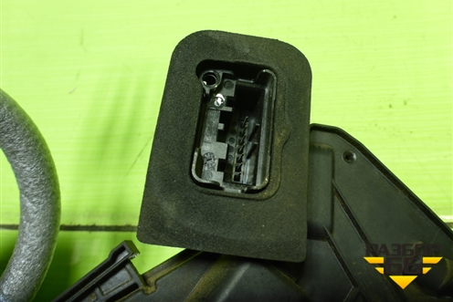 Замок двери задней правой (6RF839016C) для Volkswagen Polo (седан) с 2010г (Поло)