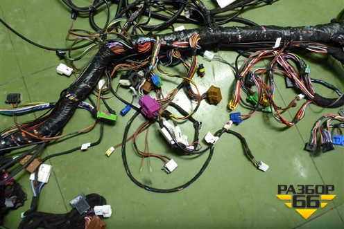 Проводка в кабину  (AZ962277000100) для Sitrak C7H (С7Н)