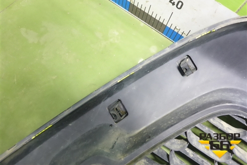 Решетка в передний бампер центральная (после 2015г) (622542036R) для Renault Duster I с 2010-2021г (Дастер)