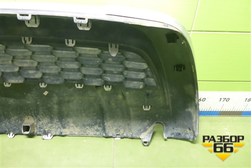 Решетка в передний бампер центральная (после 2015г) (622542036R) для Renault Duster I с 2010-2021г (Дастер)