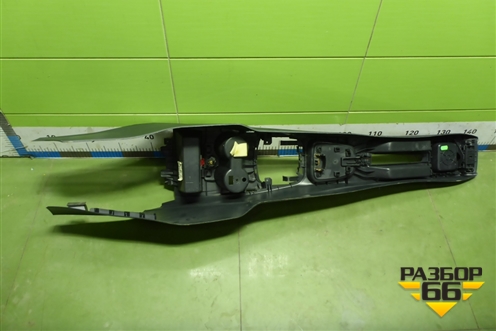 Консоль (6RU863241) для Volkswagen Polo (седан) с 2010г (Поло)