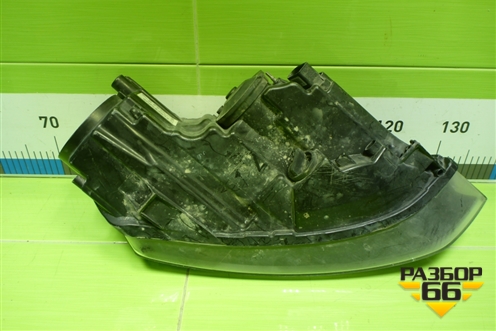 Фара левая (после 2015г галоген) (6R1941007F) для Volkswagen Polo (седан) с 2010г (Поло)