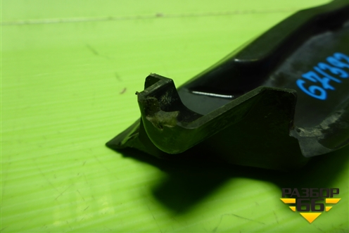 Пыльник переднего крыла правого (6RU821112) для Volkswagen Polo (седан) с 2010г (Поло)