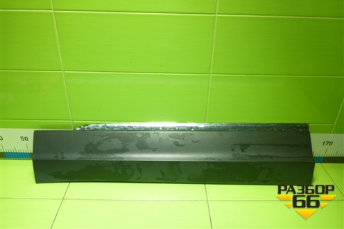 Накладка двери передней левой (5NA854939) для Volkswagen Tiguan с 2016г (Тигуан)