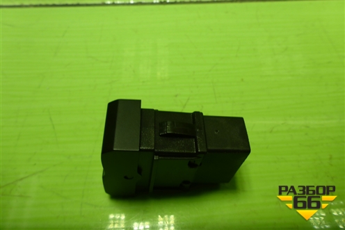 Кнопка люка (AZ962258000026) для Sitrak C7H (С7Н)