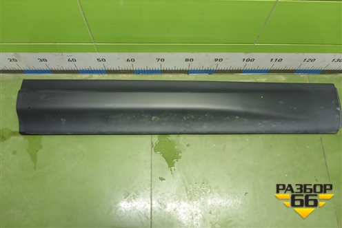 Накладка двери передней правой (DK6221064AD) для Land Rover Range Rover Sport с 2013-2022г (Спорт)