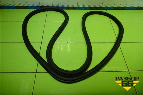 Уплотнитель двери задней правой (6RU867914H) для Volkswagen Polo (седан) с 2010г (Поло)