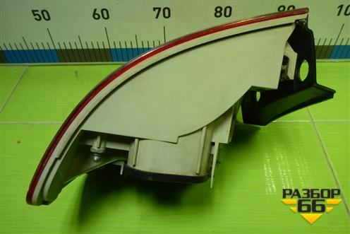 Фонарь задний наружный левый (до 2007г) (7L6945095K) для Volkswagen Touareg c 2002-2010г (Туарег)
