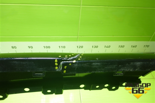 Накладка на решетку радиатора правая (8401672HF01A) для Hongqi H5 с 2022-2025г