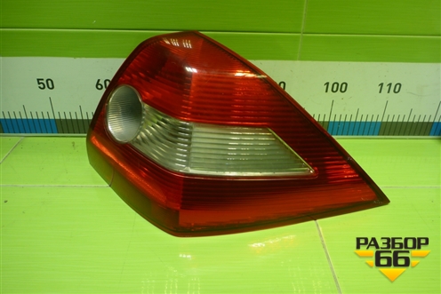 Фонарь задний правый (8200142681) для Renault Megane 2 с 2002-2009г (Меган)