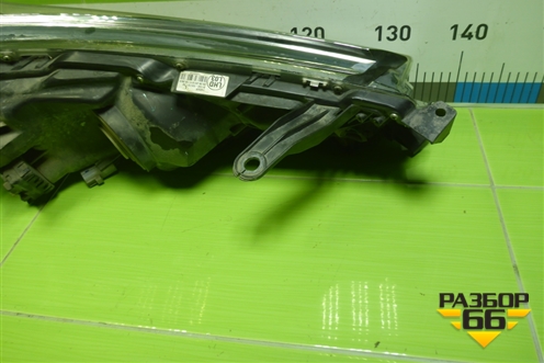 Фара левая (до 2016г галоген) (8115002E70) для Toyota Corolla (E18) с 2012-2019г (Королла 180)