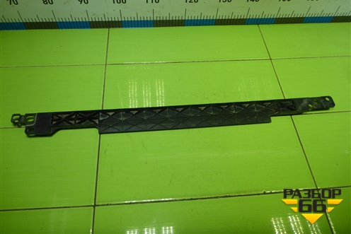 Кронштейн радиатора верхний (AV618226AB) для Ford Focus 3 с 2011г (Фокус)