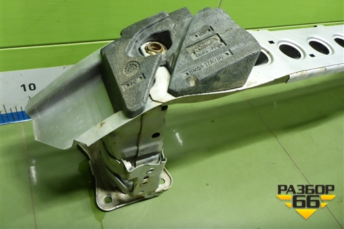 Усилитель переднего бампера (AM51R10922AE) для Ford Focus 3 с 2011г (Фокус)