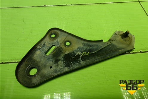 Кронштейн подрамника левый (AV61101A81AE) для Ford Focus 3 с 2011г (Фокус)