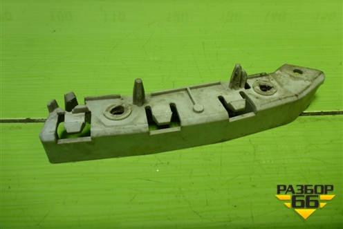 Кронштейн переднего бампера левый (BM5117D959A) для Ford Focus 3 с 2011г (Фокус)