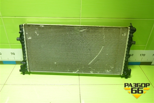 Радиатор охлаждения (6R0121253A) для Volkswagen Polo (седан) с 2010г (Поло)