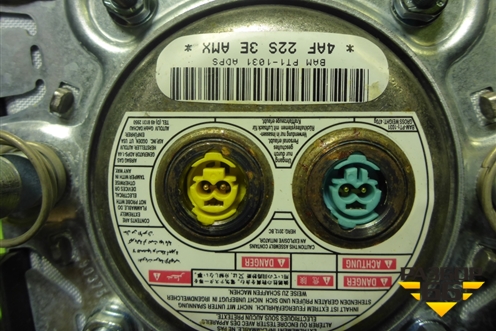 Подушка безопасности в рулевое колесо (13270401) для Opel Insignia с 2008-2017г (Инсигниа)