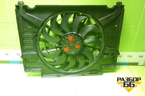 Вентилятор охлаждения радиатора (LR116198) для Land Rover Range Rover Velar с 2017г (Велар)