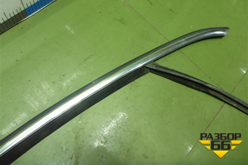 Уплотнитель стекла двери передней правой для Opel Insignia с 2008-2017г (Инсигниа)