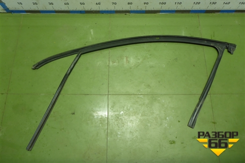 Уплотнитель стекла двери передней правой для Opel Insignia с 2008-2017г (Инсигниа)