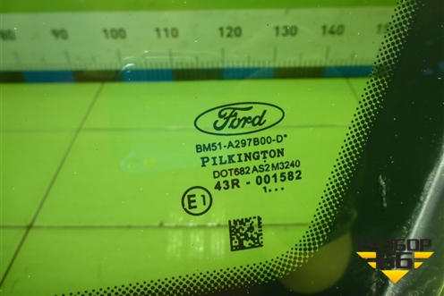 Стекло глухое правое (хетчбэк) (BM51A297B00) для Ford Focus 3 с 2011г (Фокус)