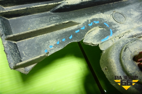 Защита антигравийная левая (AV61R11779AF) для Ford Focus 3 с 2011г (Фокус)