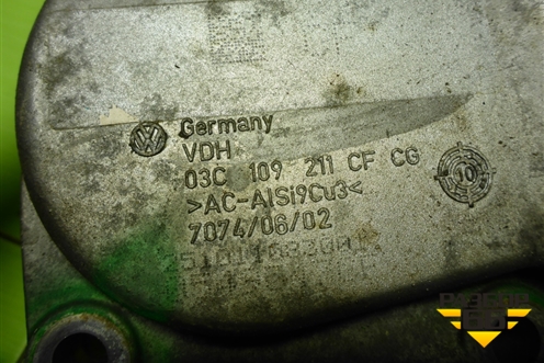 Крышка двигателя передняя (1.4л CAX) (03C109211CF) для Volkswagen Golf V Plus с 2005-2014г (Гольф 5 Плюс)