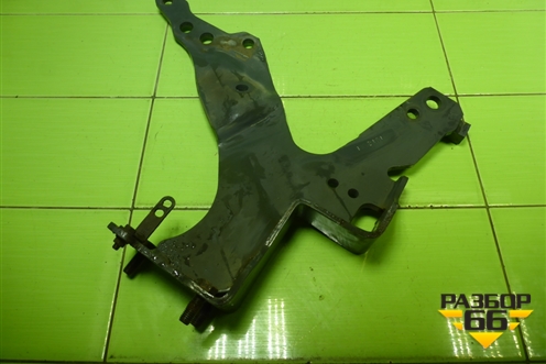 Кронштейн усилителя переднего бампера правый для Scania 4 Series с 1995-2005г