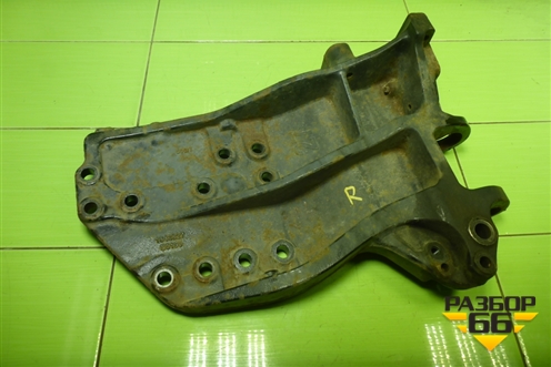 Кронштейн переднего бампера правый  (1846827) для Scania 4 Series с 1995-2005г