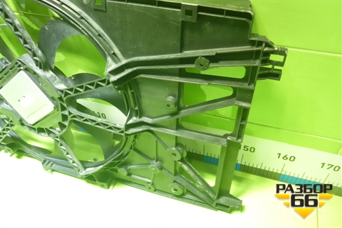 Вентилятор охлаждения радиатора (1636331500) для Toyota Rav-4 с 2018г (Рав 4)