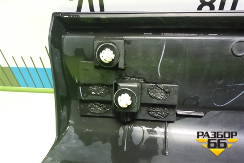 Накладка двери задней правой (KD5H51RC1) для Mazda CX 5 с 2017г (СХ5)