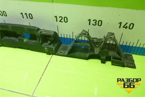 Кронштейн заднего бампера центральный (8200146040) для Renault Megane 2 с 2002-2009г (Меган)