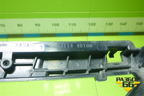 Кронштейн решетки радиатора (5311448100) для Lexus RX 350 c 2015г (РХ)