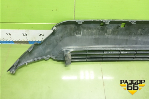 Решетка в передний бампер центральная (5311342110) для Toyota Rav-4 с 2018г (Рав 4)