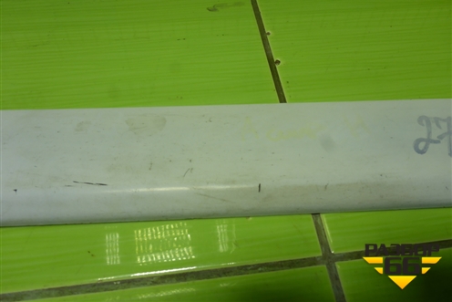 Накладка двери задней правой (13187991) для Opel Corsa D с 2006-2014г (Корса Д)