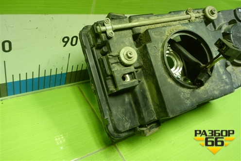 Фара левая  (811W2510160011) для Sitrak C7H (С7Н)