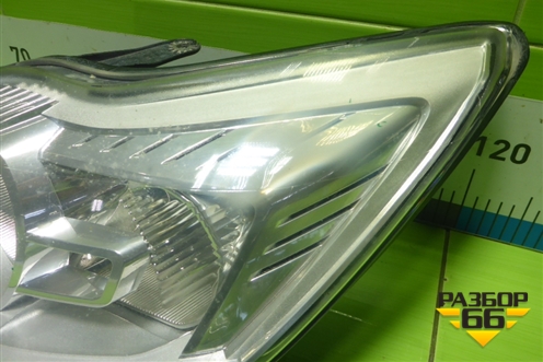 Фара левая (галоген) (8M5113W030AF) для Ford Focus 2 с 2008-2011г (Фокус)