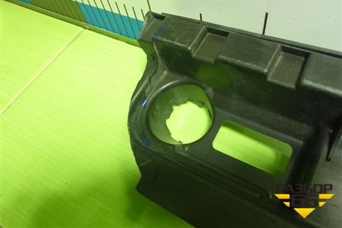 Кронштейн заднего бампера центральный (51127425449) для BMW X6 G06 с 2019г (Х6 Г06)