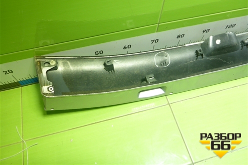 Накладка двери багажника (нижняя) (74895SWWE10ZA) для Honda CR-V(RE) с 2006-2012г (ЦРВ СРВ)