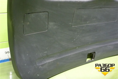 Обшивка двери багажника (6775042051) для Toyota Rav-4 с 2012-2019г (Рав 4)